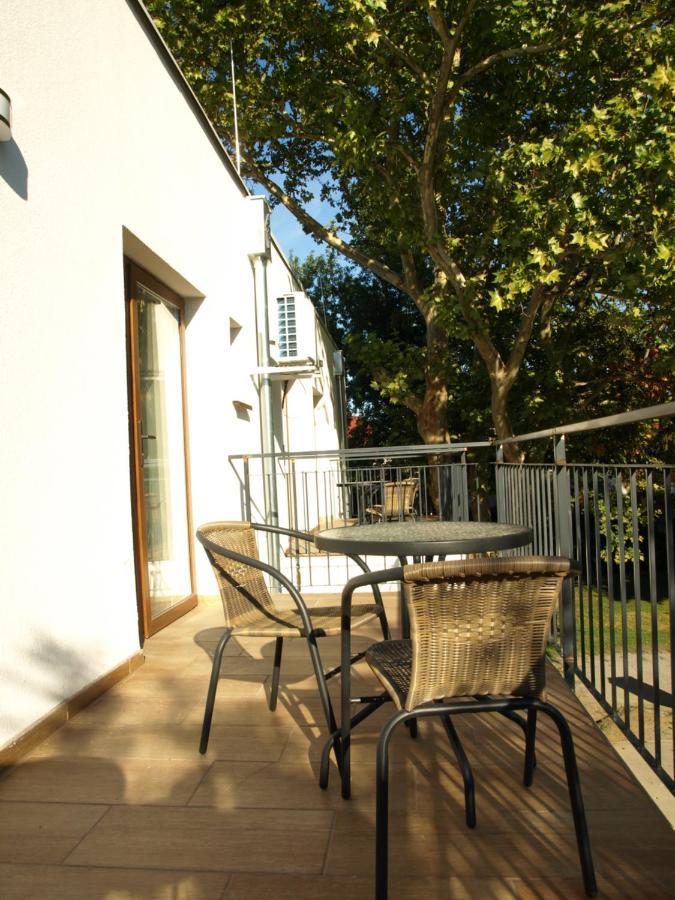 Garden Club Panzio Bed and Breakfast Balatonmáriafürdő Εξωτερικό φωτογραφία