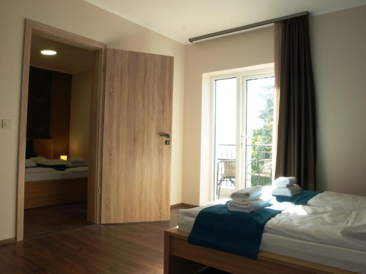 Garden Club Panzio Bed and Breakfast Balatonmáriafürdő Εξωτερικό φωτογραφία