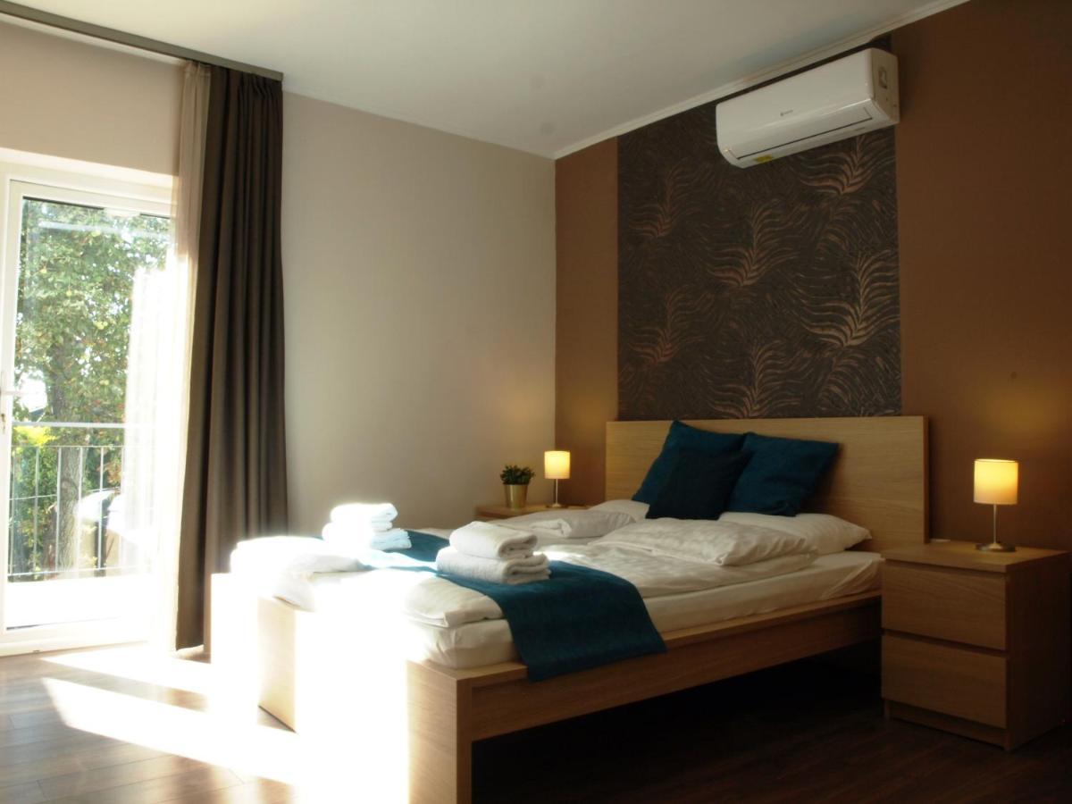 Garden Club Panzio Bed and Breakfast Balatonmáriafürdő Εξωτερικό φωτογραφία