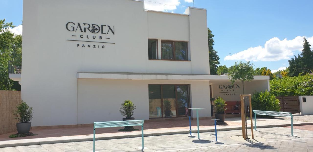 Garden Club Panzio Bed and Breakfast Balatonmáriafürdő Εξωτερικό φωτογραφία