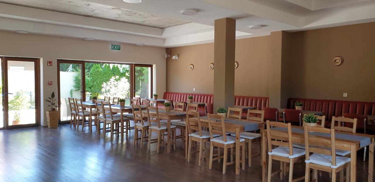 Garden Club Panzio Bed and Breakfast Balatonmáriafürdő Εξωτερικό φωτογραφία
